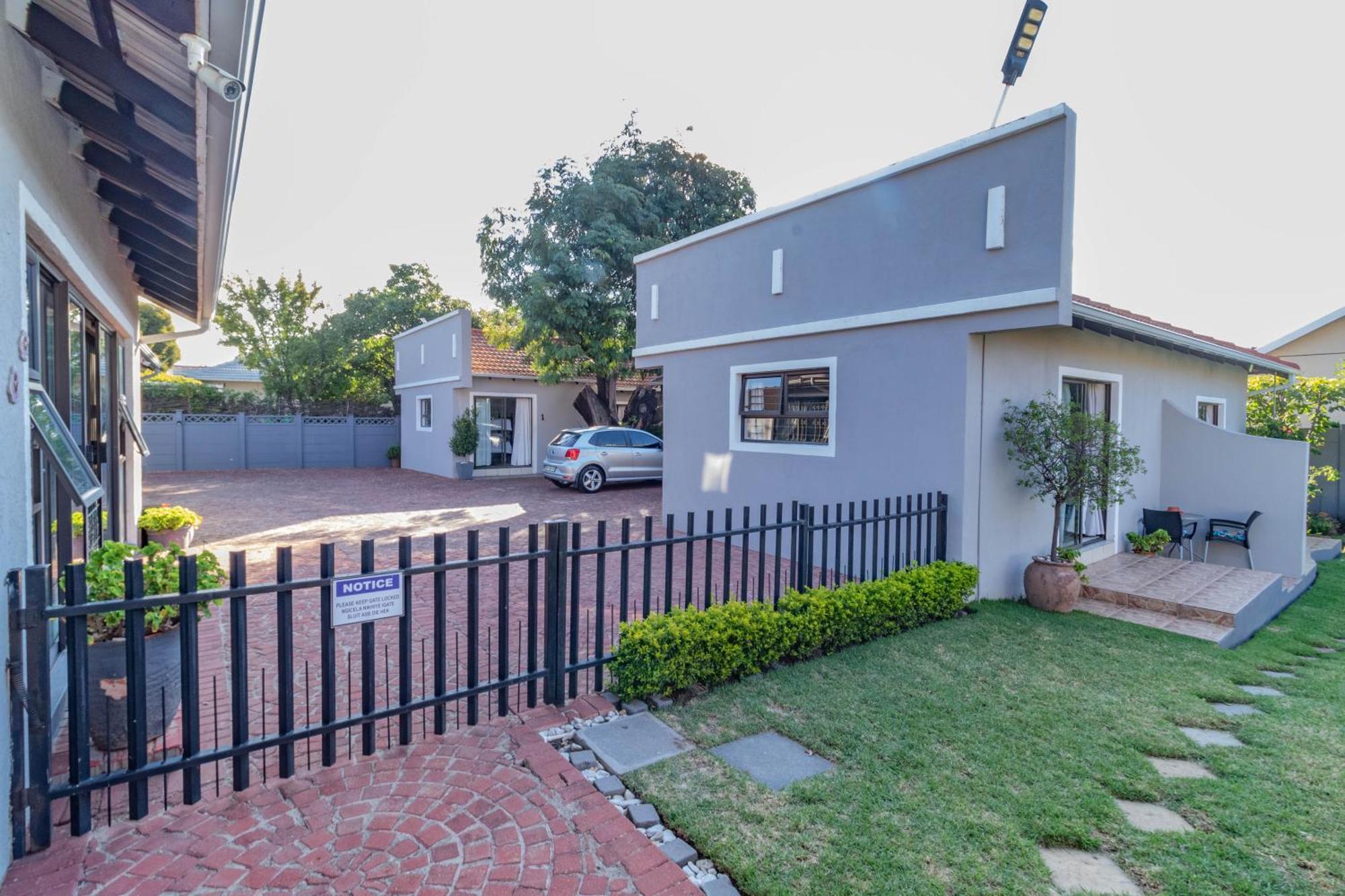 בוקסבורג Angelica Guest House מראה חיצוני תמונה