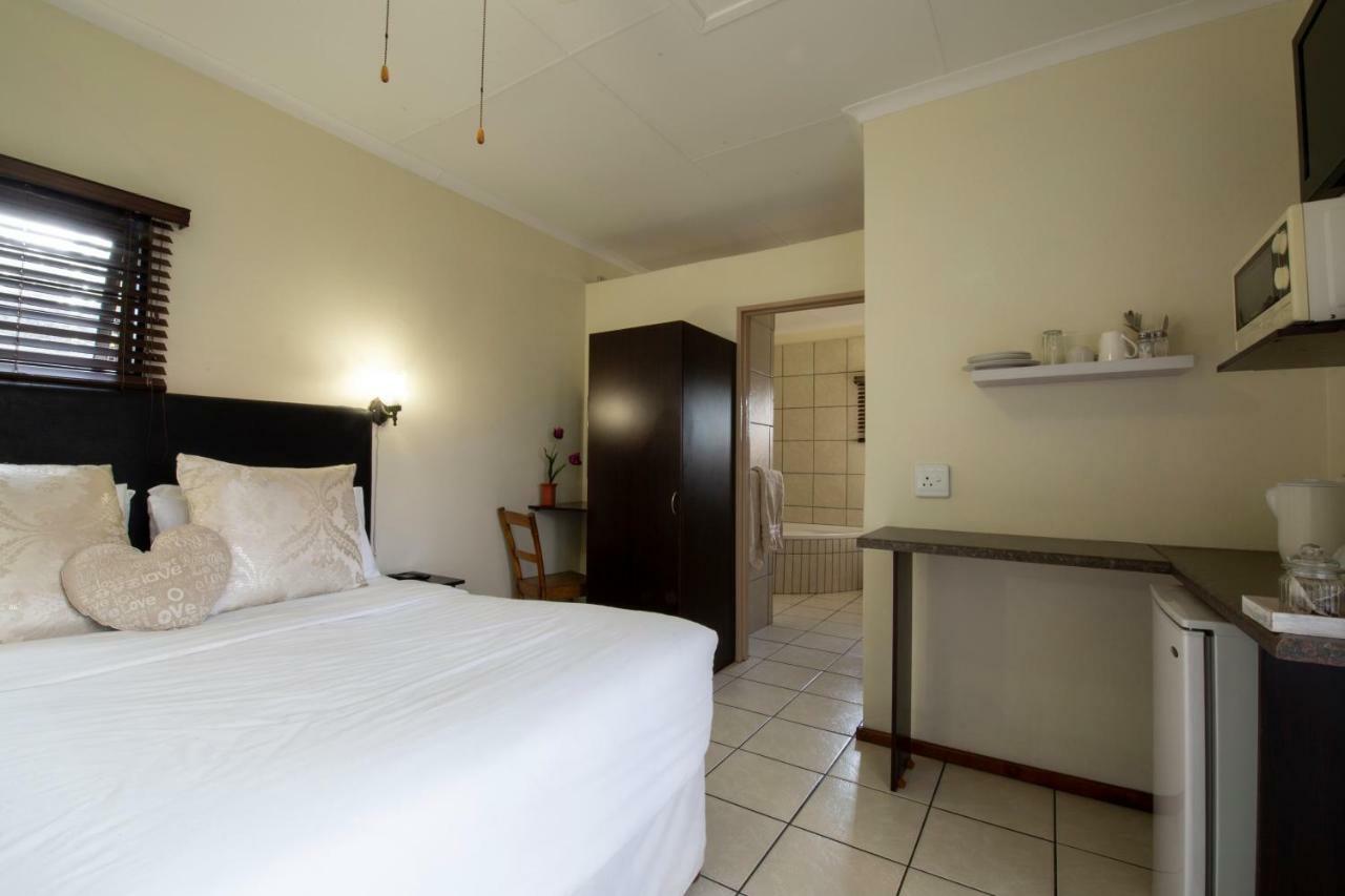 בוקסבורג Angelica Guest House מראה חיצוני תמונה