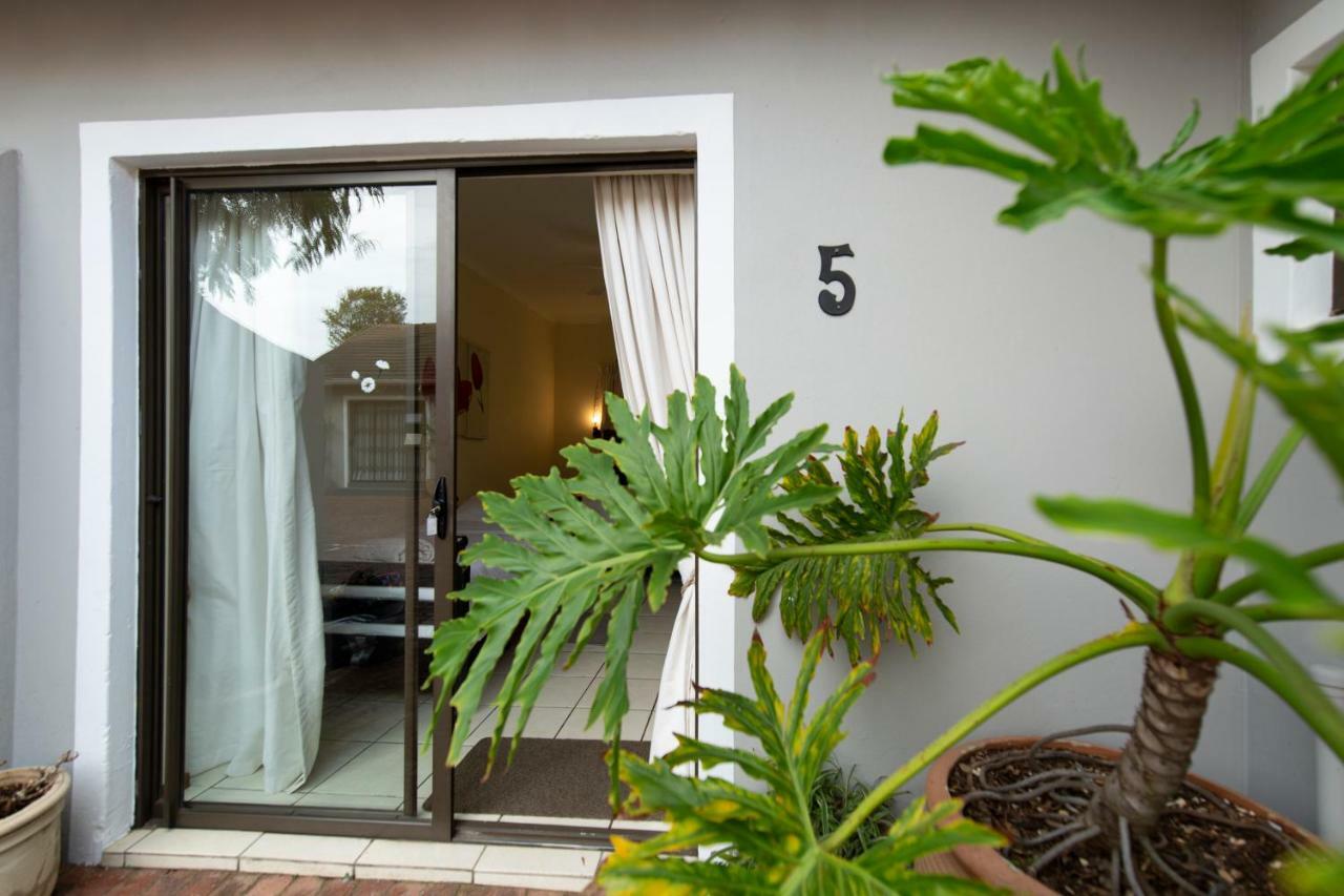 בוקסבורג Angelica Guest House מראה חיצוני תמונה